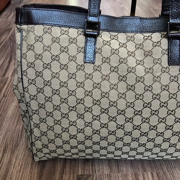 A156 - 💯 % authentic Gucci tote bag - Picture 7 of 16